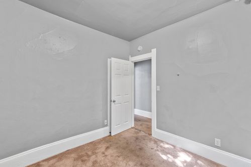 2476 Frederick Ave, Milwaukee WI 53211-3644 exterior