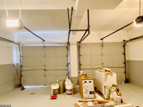 3004 Madaline Dr, Avenel NJ 07001-1362 exterior