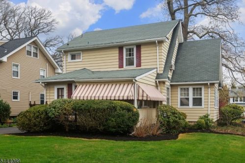 647 Coleman Pl, Westfield NJ 07090-4311 exterior