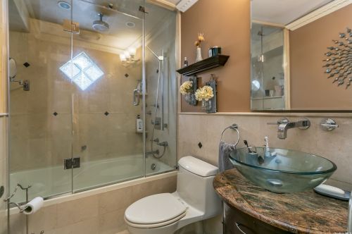 34 Heatherfield Rd, Valley Stream NY  11581-2314 exterior