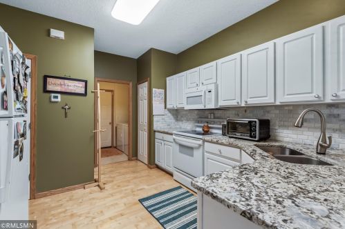 7331 Derby Ln, Prior Lake MN 55379-7061 exterior