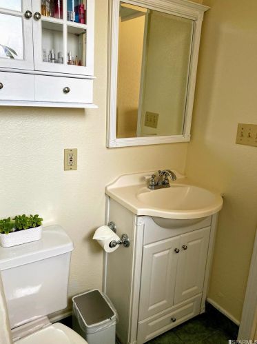 430 Monmouth Dr, Milpitas CA 95035-5927 exterior