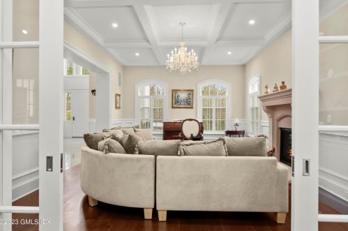 31 Baldwin Farms, Greenwich CT 06831-3307 exterior