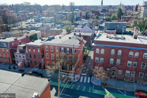 126 Walnut St, Lancaster PA 17602-5043 exterior