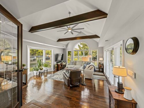 349 Arlington Ave, Elmhurst IL 60126-3546 exterior