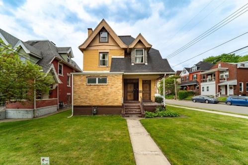 5420 Avondale Pl, Pittsburgh PA 15206-1402 exterior