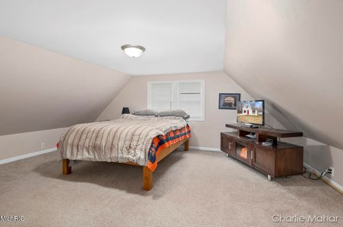 1118 Kenwood Ave, Belding MI 48809-1313 exterior