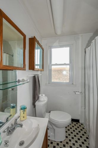 6228 Kedvale Ave, Chicago IL 60629-5127 exterior