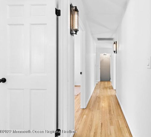 284 Pelican Rd, Middletown NJ 07748-3040 exterior