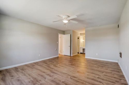 4870 82, Milwaukee WI 53220-4219 exterior