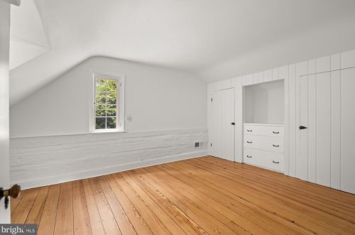 8526 Georgetown Pike, Mc Lean VA 22102-1206 exterior