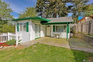 3626 E St, Bremerton, WA 98312-4647