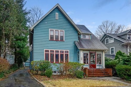 22 Franklin Pl, Maplewood, NJ 07040-1320