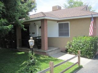 7225 Claire Ave, Los Angeles CA  91335-2538 exterior