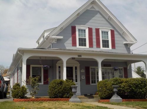 1005 Park Ave, Woonsocket, RI 02895-6332