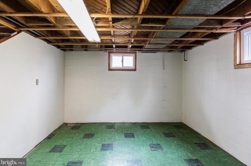 1310 Maple Ave, Lancaster PA 17603-4614 exterior