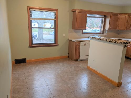 2161 Blodgett St, Meskegon MI 49441-1514 exterior