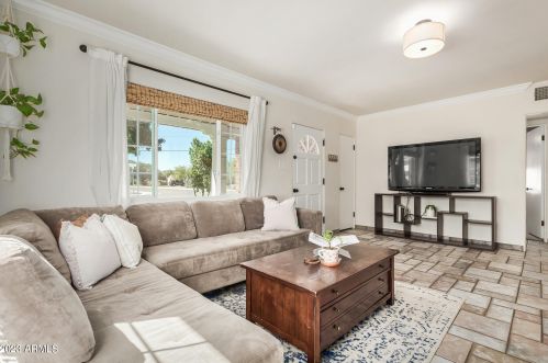 3317 13th Ave, Phoenix AZ  85013-4012 exterior