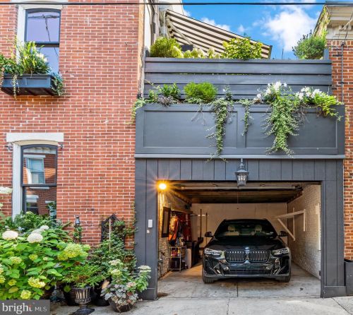 718 22nd St, Philadelphia PA 19130-0027 exterior