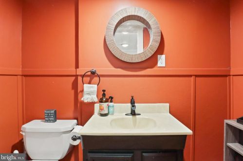 6406 16 St, Alexandria VA 22307-1411 exterior