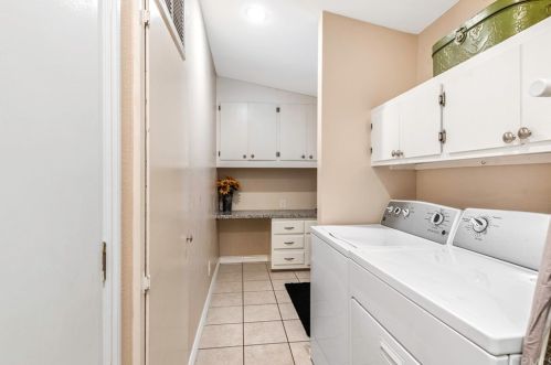 1051 Site Dr, Brea CA 92821-2148 exterior