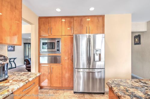 2 Lighthouse Dr, East Freehold NJ 07728-1347 exterior