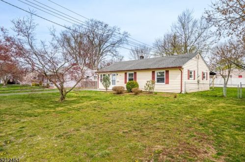 52 Adamsville Rd, Bridgewater, NJ 08807-3110