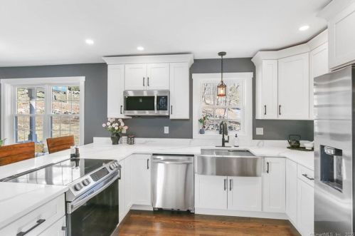 263 Mccall Rd, Exeter CT  06249-2427 exterior