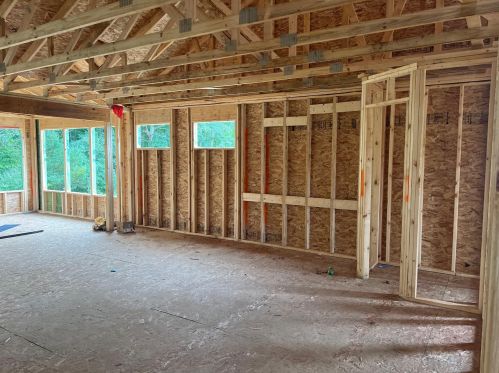 2182 Quarter Horse Dr, Cedar Springs MI 49319-8177 exterior