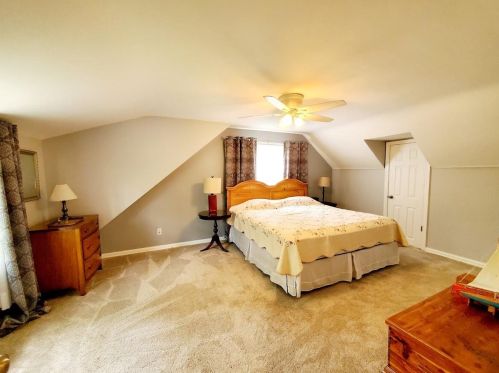 2414 Glenside Blvd, Meskegon MI 49441-3244 exterior