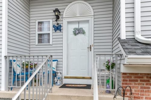 171 Durham Ct, Hackettstown, NJ 07840-1676