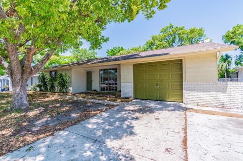 6831 Amarillo St, Port Richey, FL 34668-3869