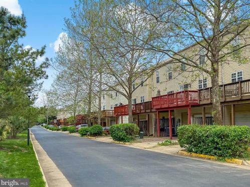 6187 Les Dorson Ln, Alexandria VA  22315-3227 exterior