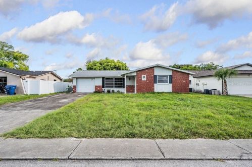 9240 Glen Moor Ln, Port Richey, FL 34668-5008