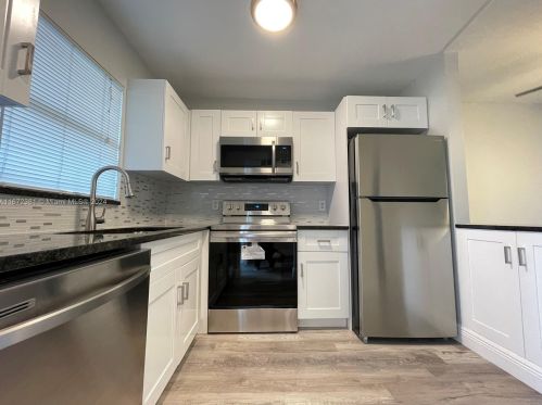 9851 Sandalfoot Blvd, Boca Raton FL 33428-6631 exterior