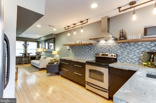 1634 Kramer St, Washington DC  20002-4559 exterior