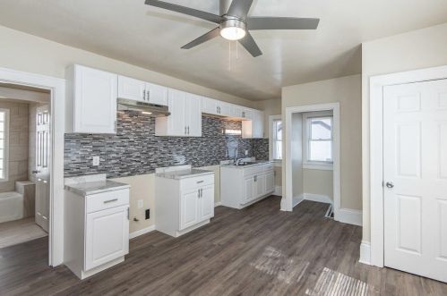 2840 39th St, Milwaukee, WI 53210-1829