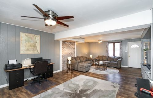 11601 Komensky Ave, Chicago IL 60623-1229 exterior