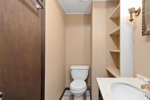 4901 Sefton Dr, Saint Louis MO 63128-2918 exterior