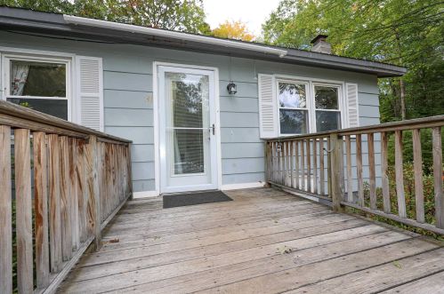 31 Forest Ln, Concord, NH 03303-2421