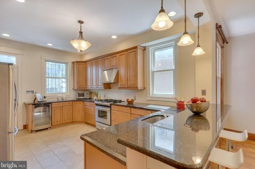 1465 Meridian Pl, Washington DC 20010-1923 exterior