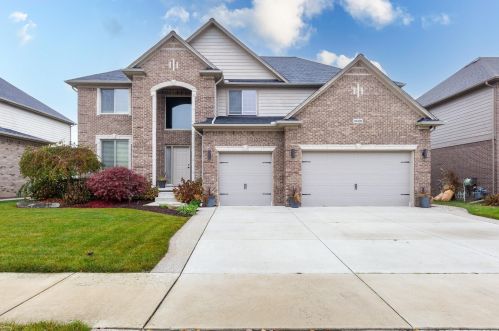 52432 Rejoice Dr, Macomb Township, MI 48042-3705