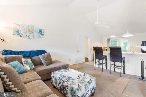 1 Ferris Ct, New Castle DE  19720-5169 exterior