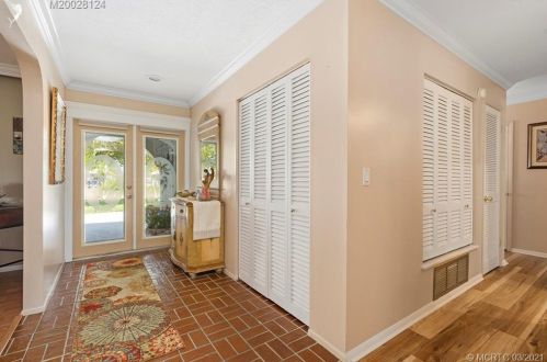 1460 Sunshine, Fort Pierce FL 34952-6009 exterior