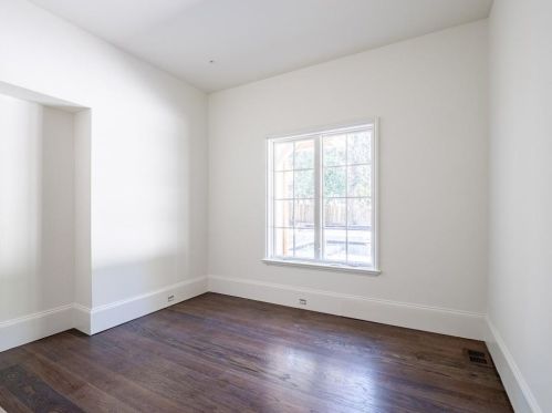 3364 Knollwood Dr, Atlanta GA 30305-1022 exterior