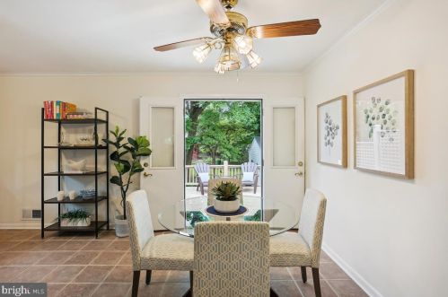 218 Forest Ave, Rockville MD 20850-1820 exterior