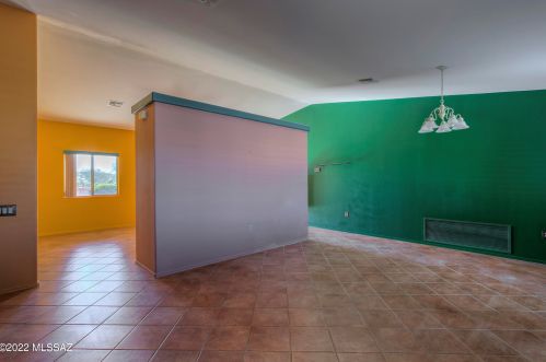 919 Ashworth Rd, Green Valley AZ 85614-5942 exterior