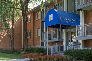 2526 Chain Bridge Rd, Vienna VA  22181-5539 exterior