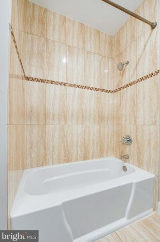 1339 Mayflower Dr, Mc Lean VA 22101-5612 exterior