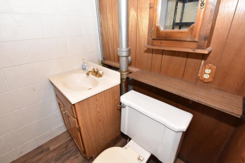 3047 121st St, Milwaukee WI  53222-4010 exterior